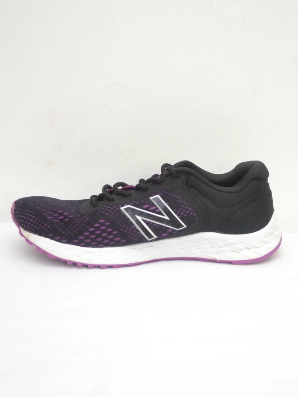 New Balance Women's Arishi Wariscp2 size 8